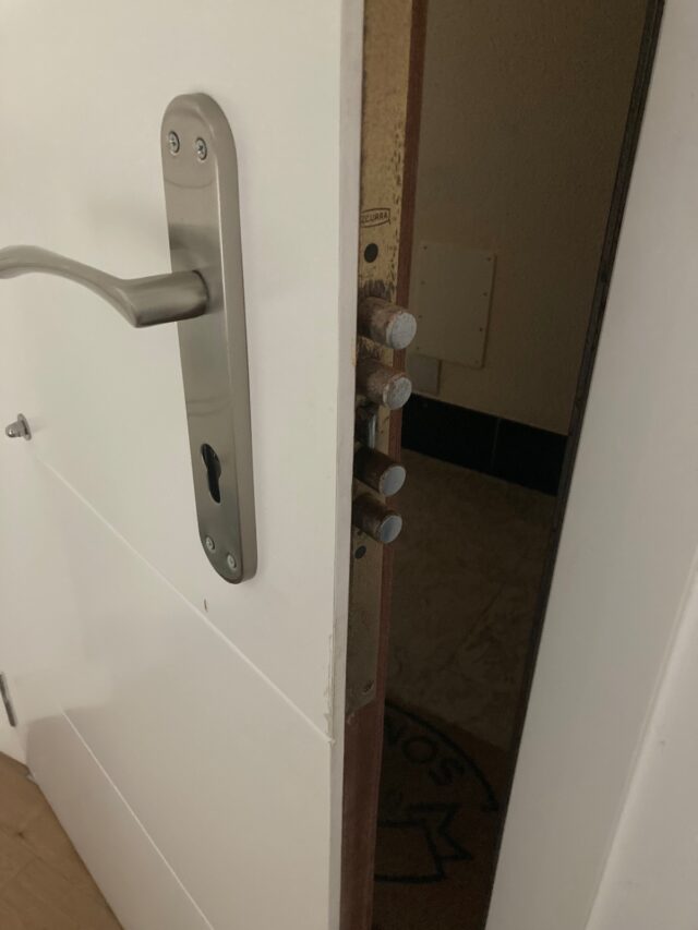 door lock