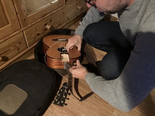 foldable guitart