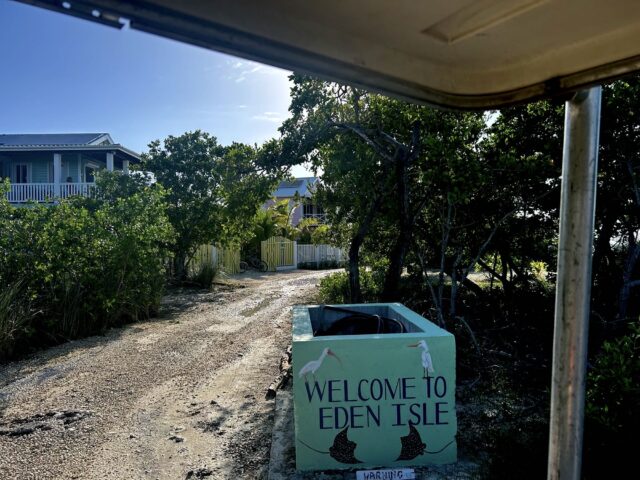 sign says welcome to Eden Isle